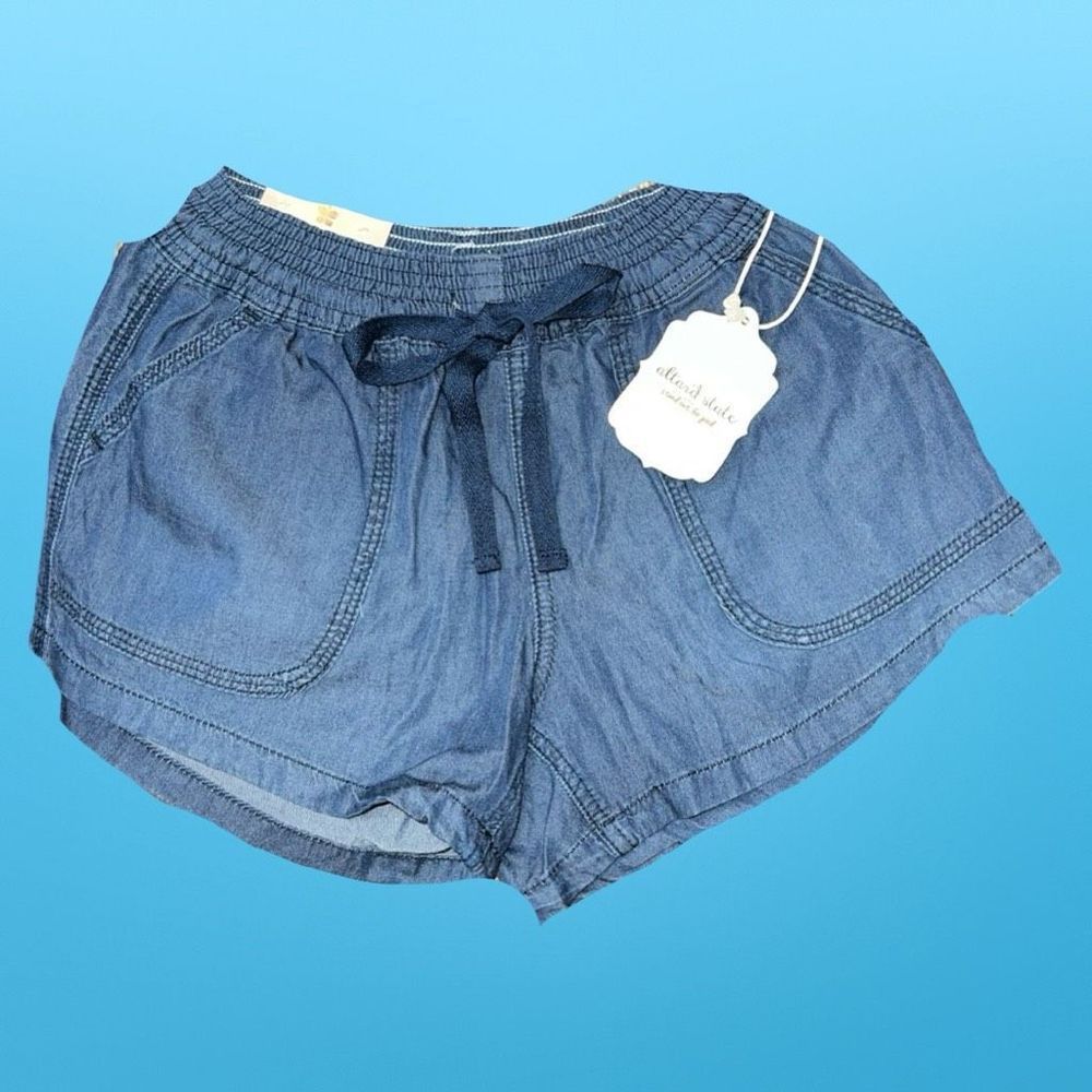 NWT Altar’d State Paperbag Shorts Size Medium #101